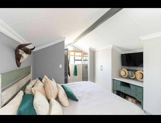 3 BEDROOM TOWNHOUSE FOR SALE IN NORTON'S HOME ESTATE